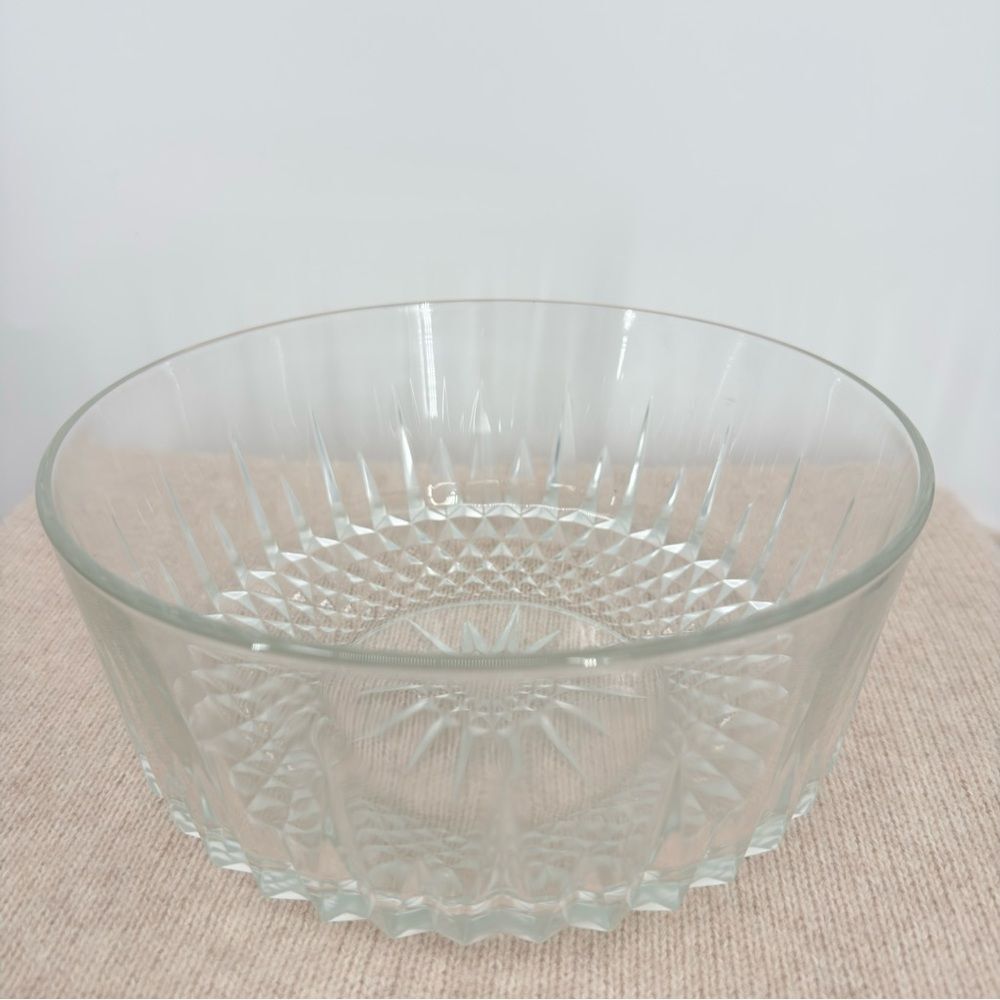 Arcoroc France Bowl Star Bottom Crystal Glass